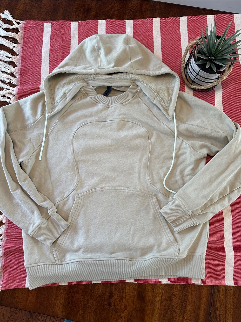 Lululemon Men's Organic Cotton Convertible Crew  Birch Beige Sz M